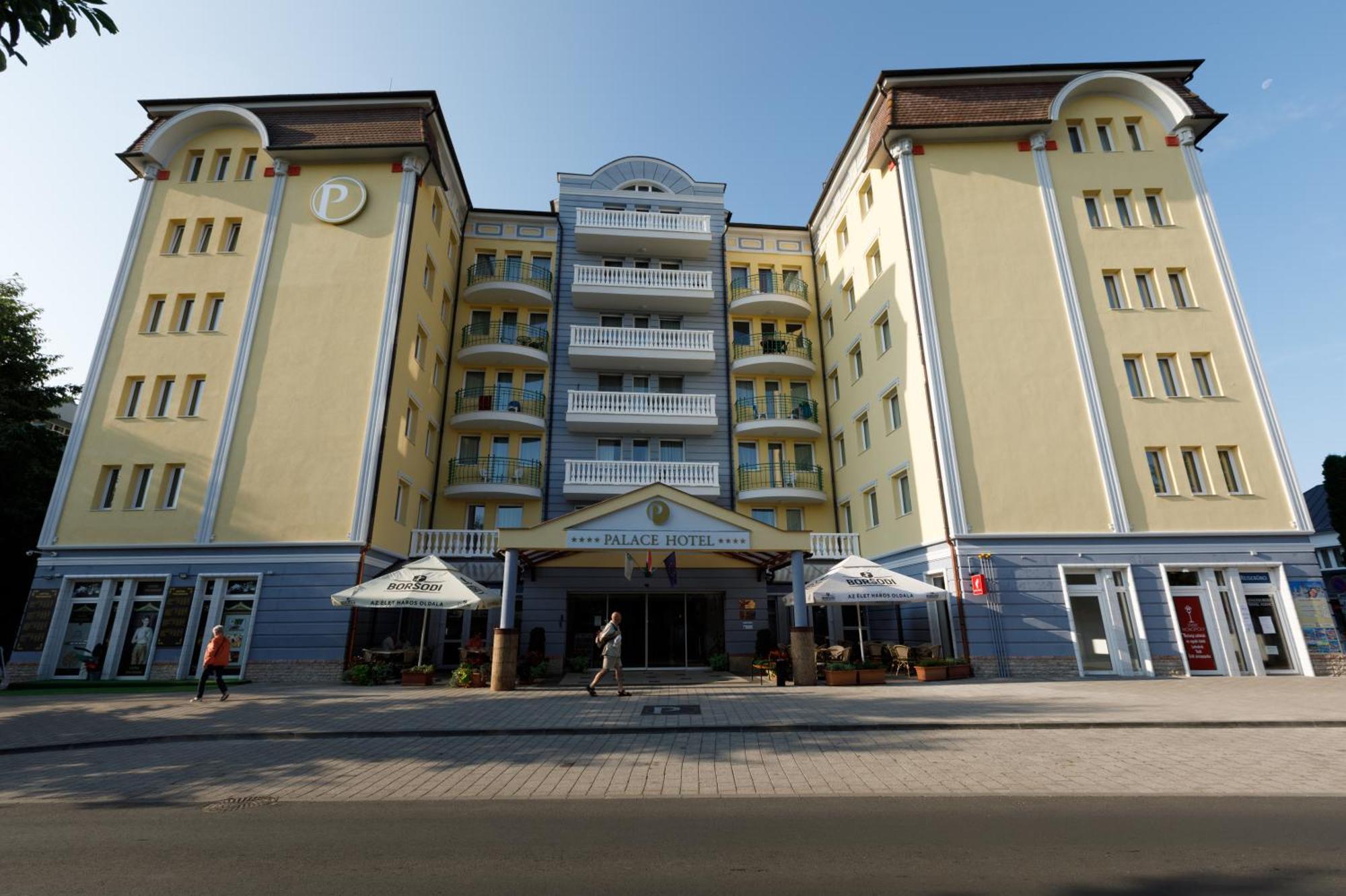 Palace Hotel Heviz Exterior photo