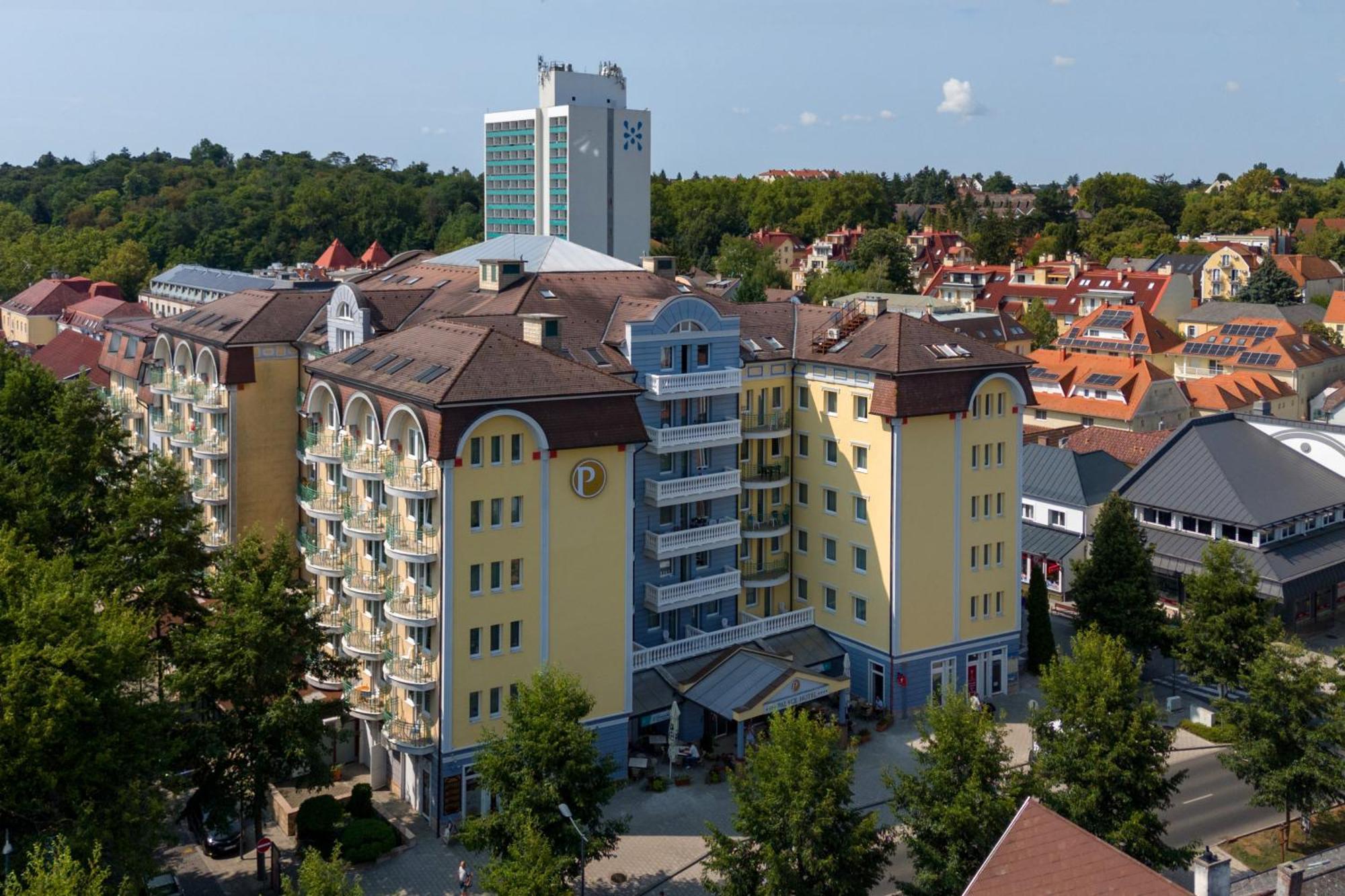 Palace Hotel Heviz Exterior photo